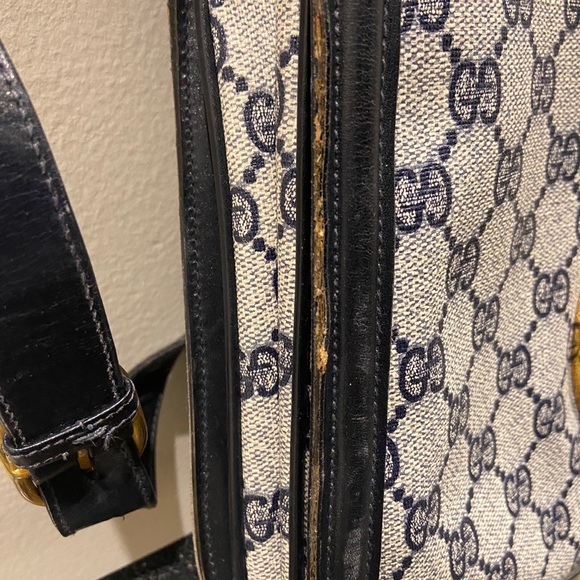 Vintage Gucci Shoulder Bag - Picture 3 of 12